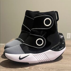 Hyperice/Nike Hyperboot